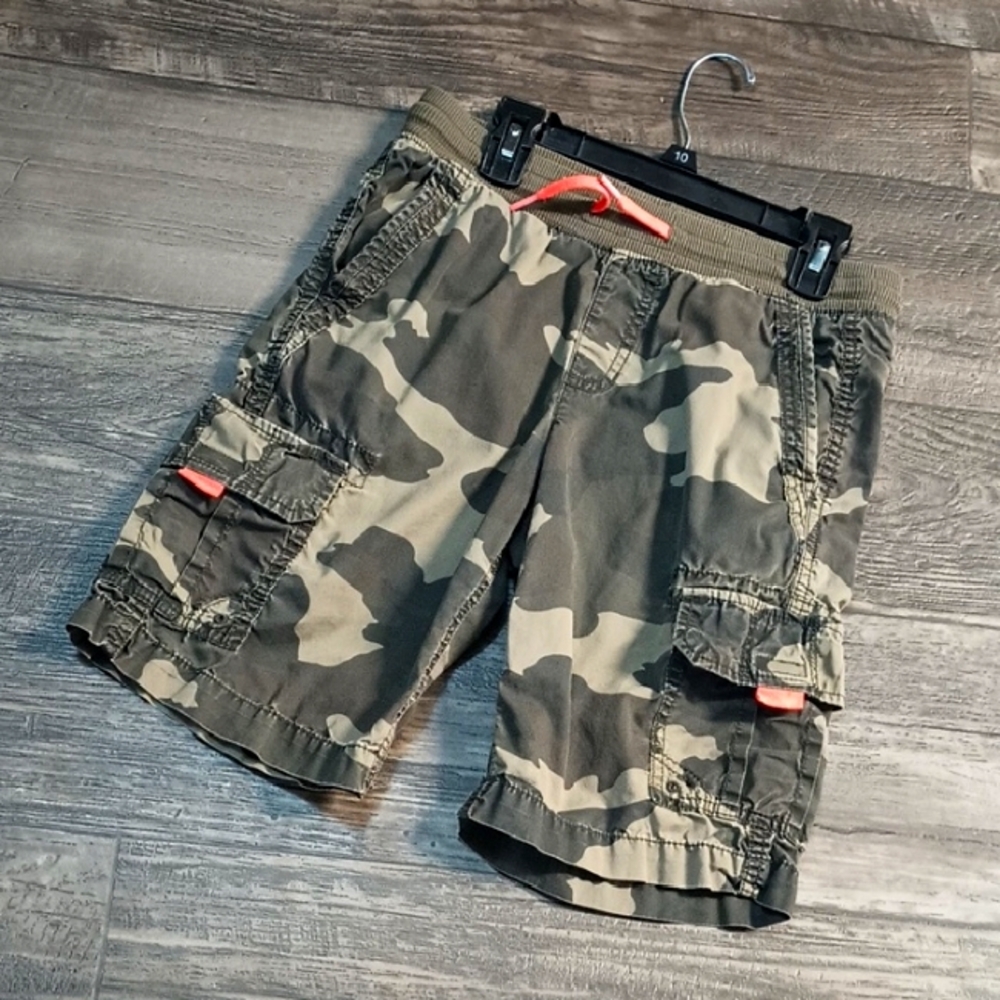 Urban Pipeline Camouflage Shorts